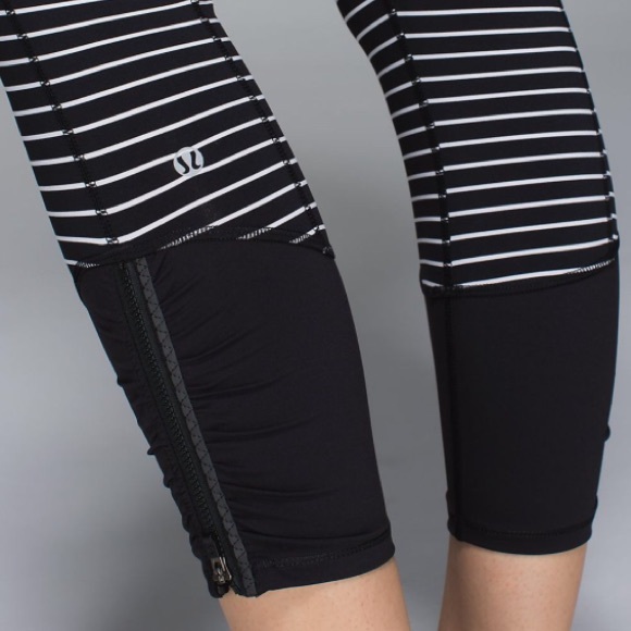 Lululemon Runday Crop Parallel Stripe Blk/Wht Sz2 - Picture 4 of 8